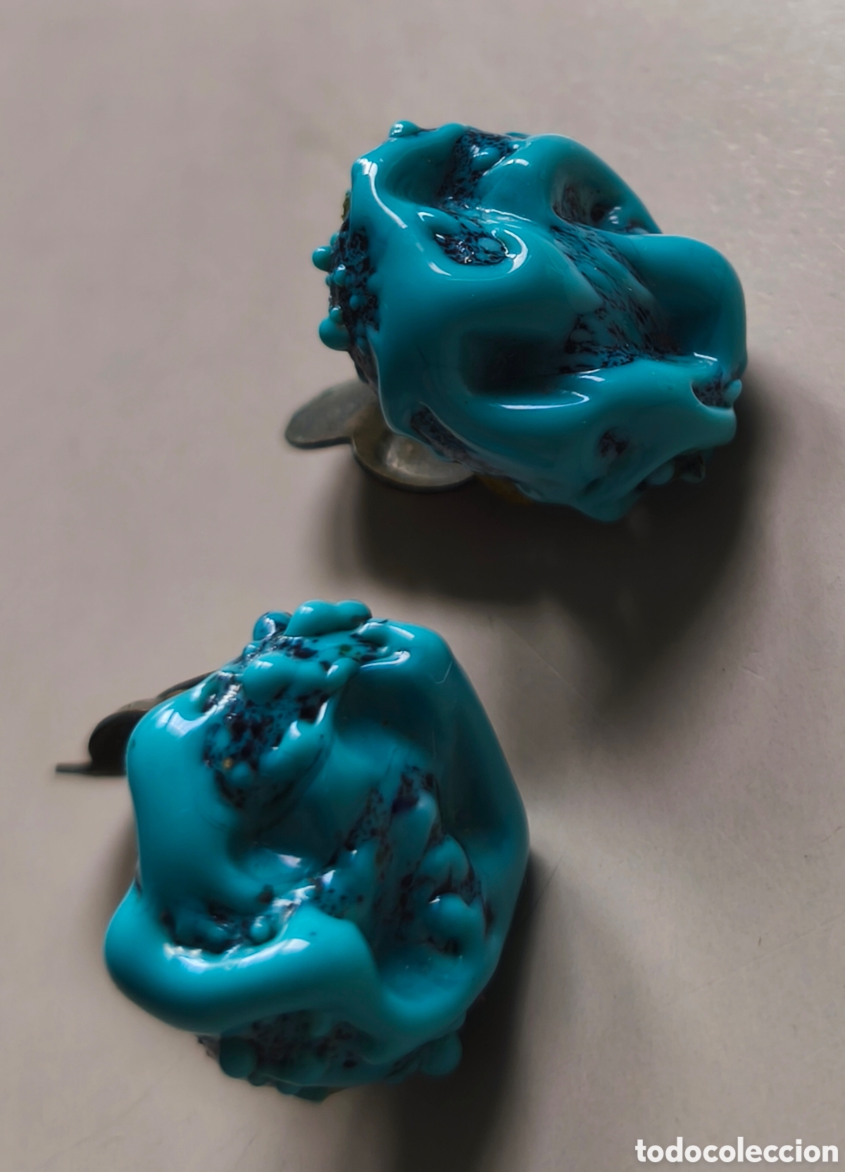 Vintage: Pendientes de clip vintage de pl&aacute;stico acr&iacute;lico turquesa de los a&ntilde;os 60