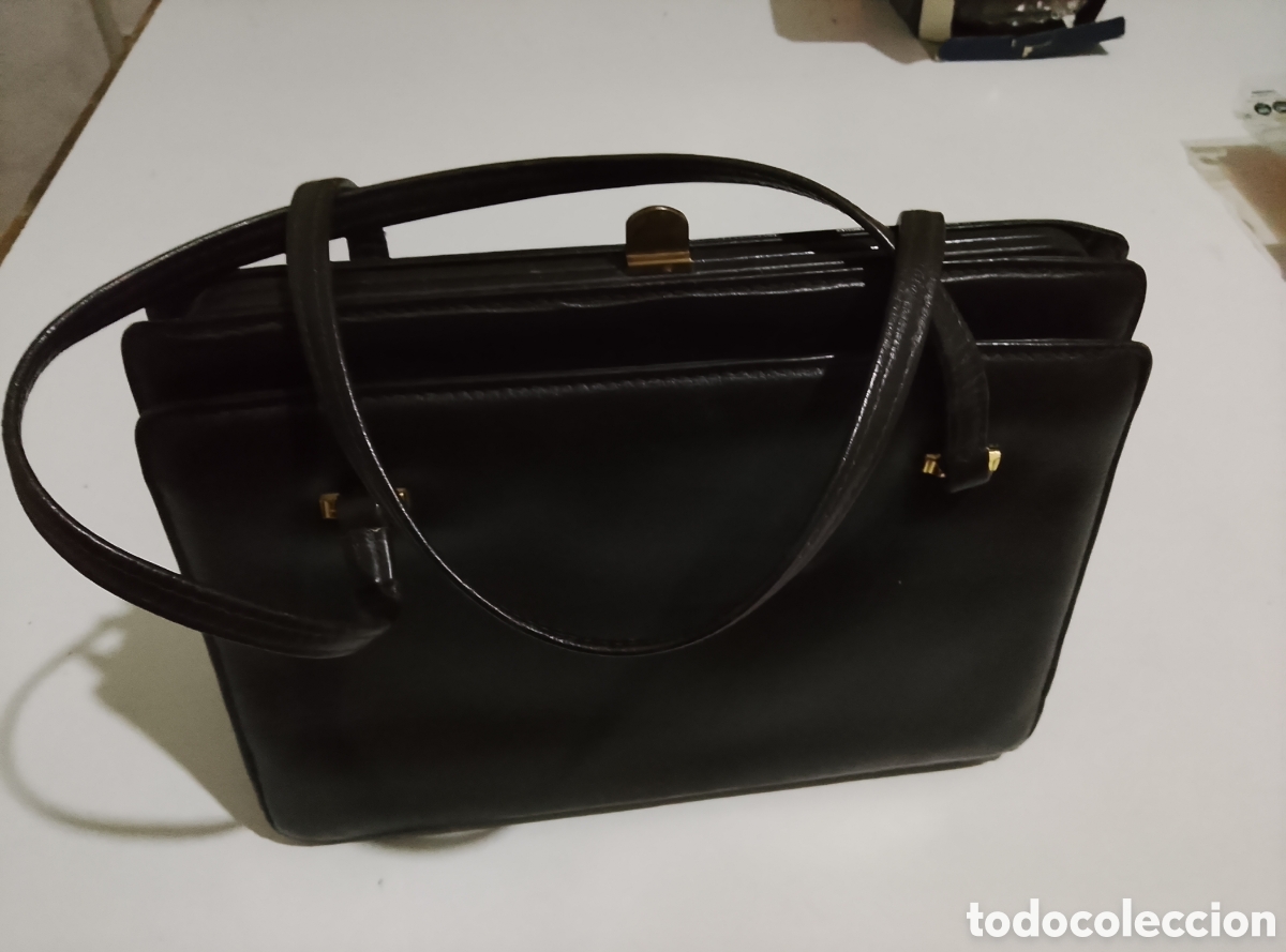 Vintage: Magn&iacute;fico Bolso de Mano R&iacute;gido Vintage A&ntilde;os 60. Silueta Trapecio y Triple Compartimento.