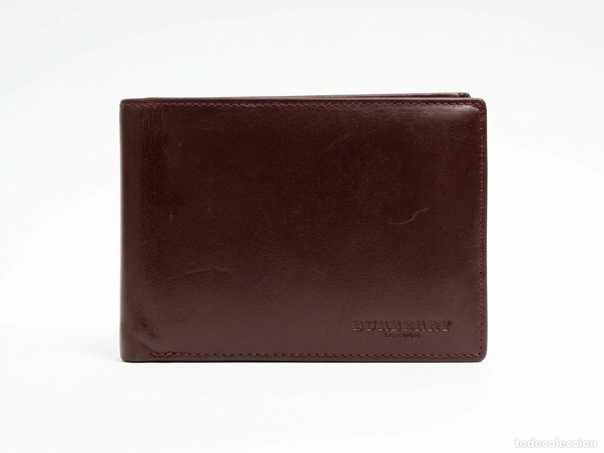 Vintage: Cartera Burberry London piel burdeos con monedero.