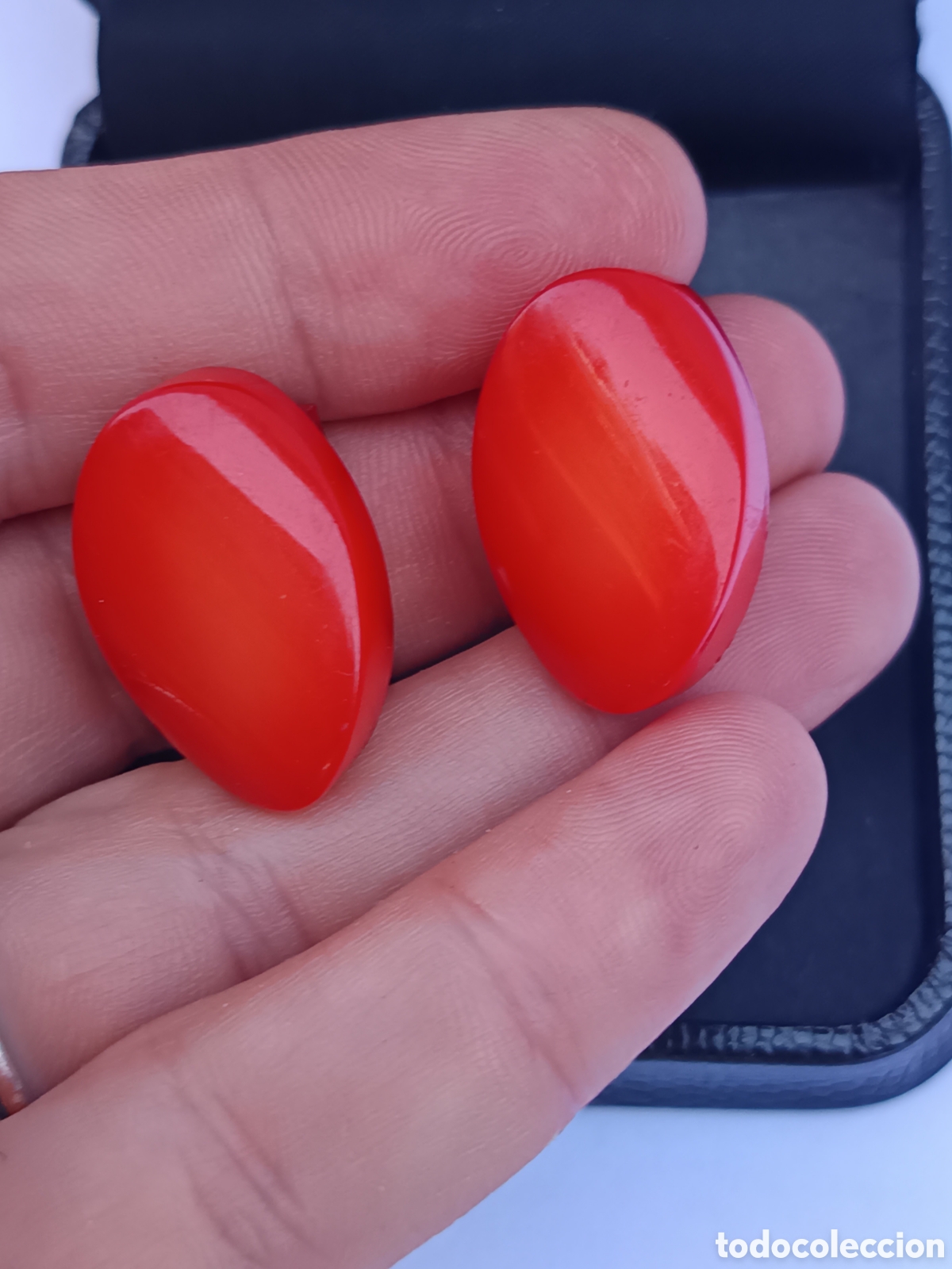 Vintage: Pendientes rojos vintage en pasta o pl&aacute;stico antiguo - Foto 3