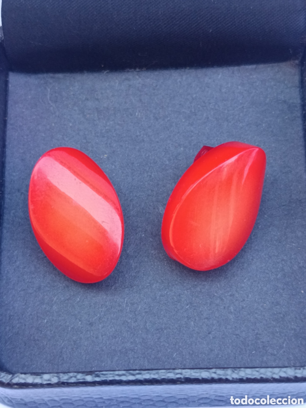 Vintage: Pendientes rojos vintage en pasta o pl&aacute;stico antiguo - Foto 1