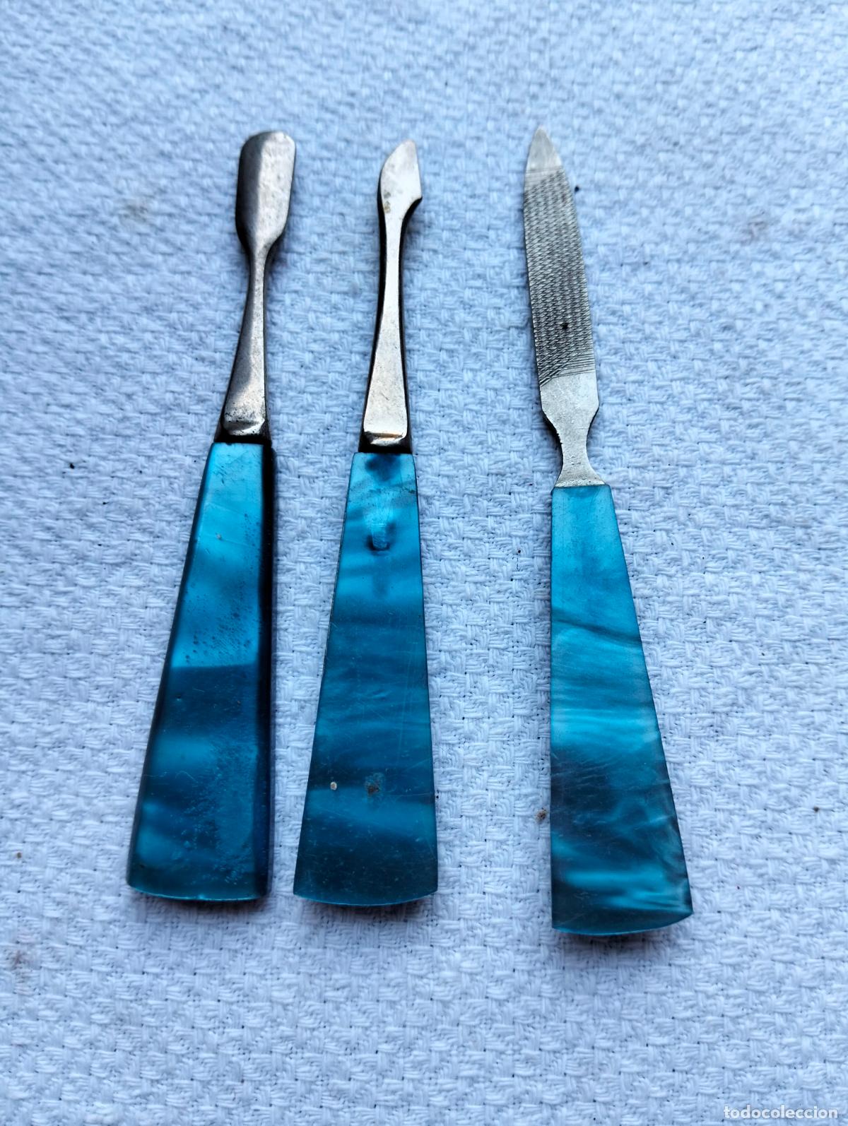 Vintage: 3 utensilios de manicura pedicura con mango de pseudo carey azul de los a&ntilde;os 60