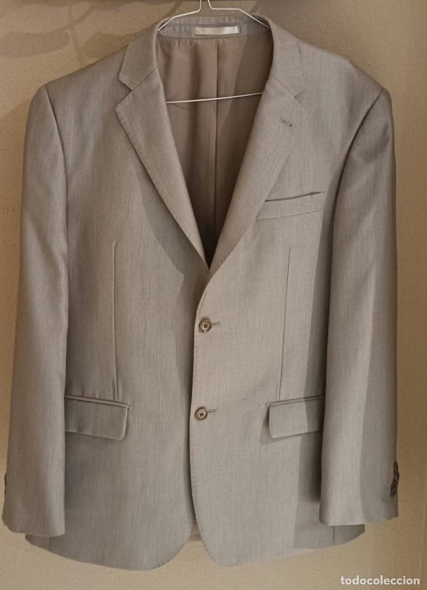 Vintage: Americana Easy Wear (El Corte Ingl&eacute;s). Color beige / arena texturizado. Talla 52 (L). Como nueva.