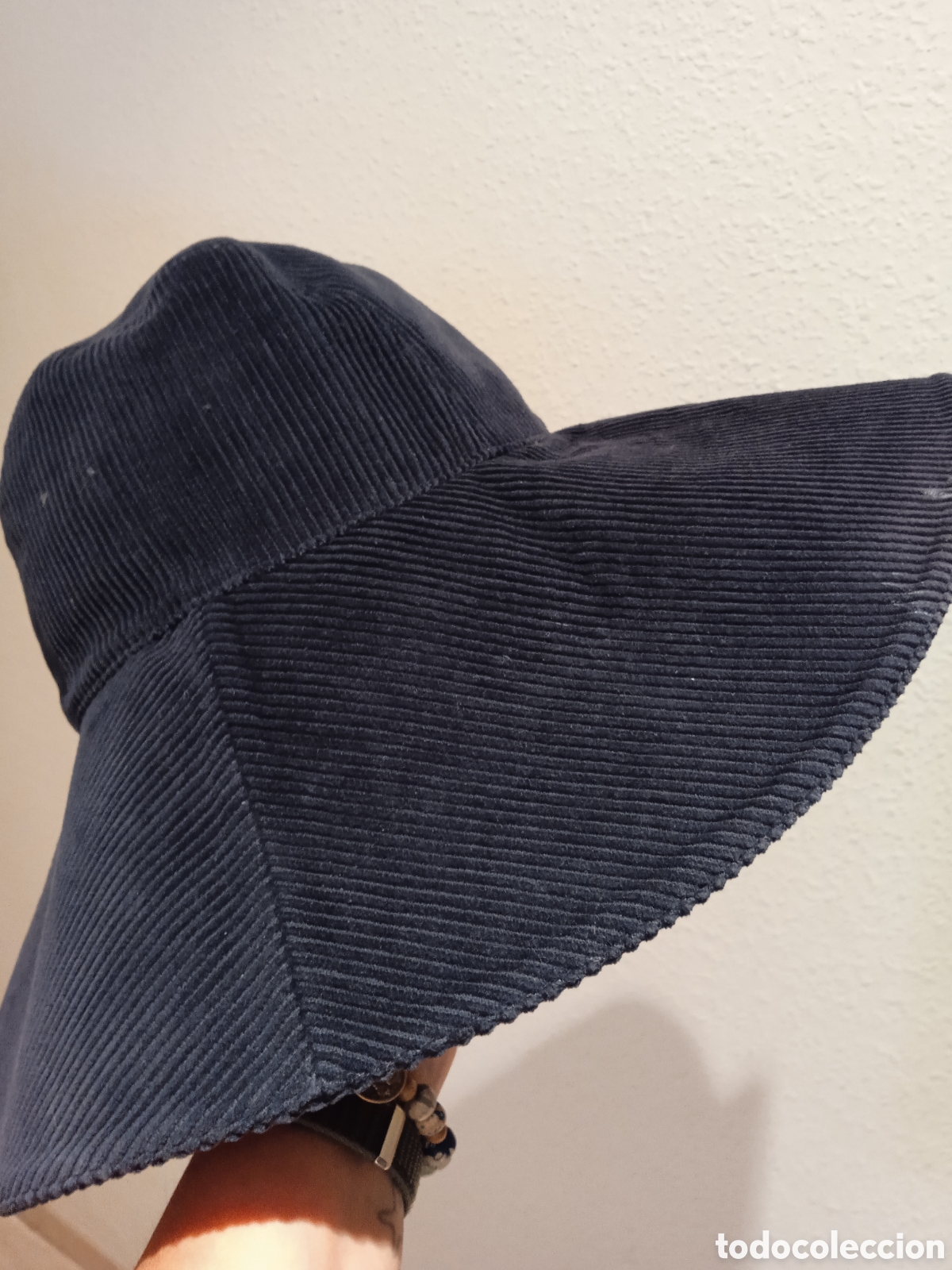 Vintage: Sombrero tipo pamela pana Gucci