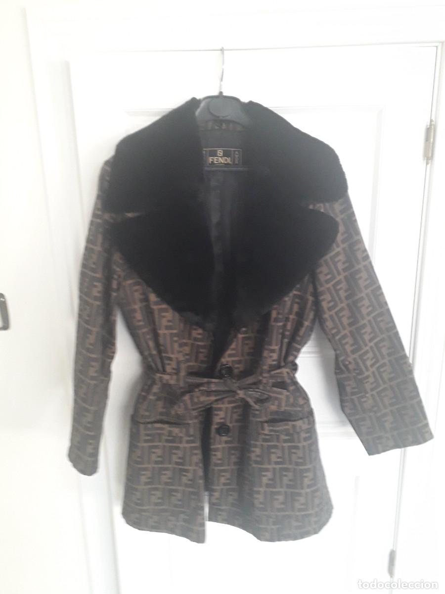 Vintage: Trench marca FENDI vintage