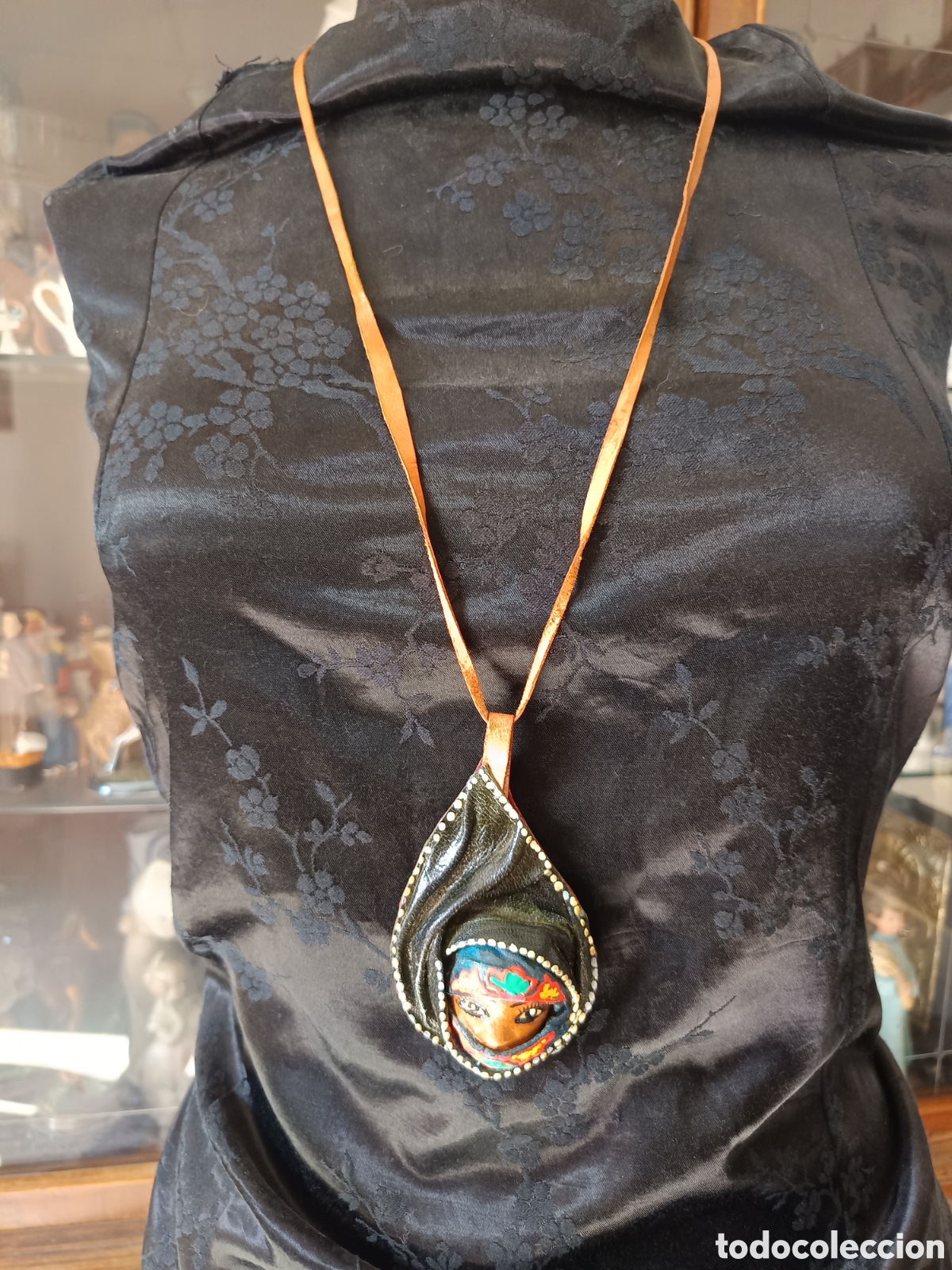 Vintage: Collar de piel de T&uacute;nez rostro de mujer mascara - Foto 8