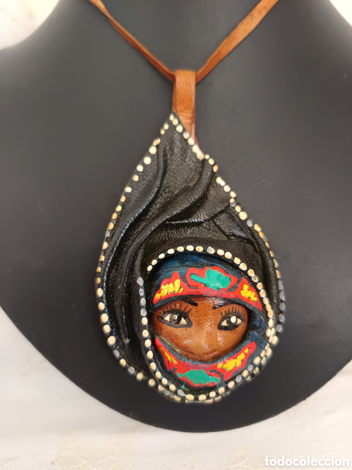 Vintage: Collar de piel de T&uacute;nez rostro de mujer mascara - Foto 4