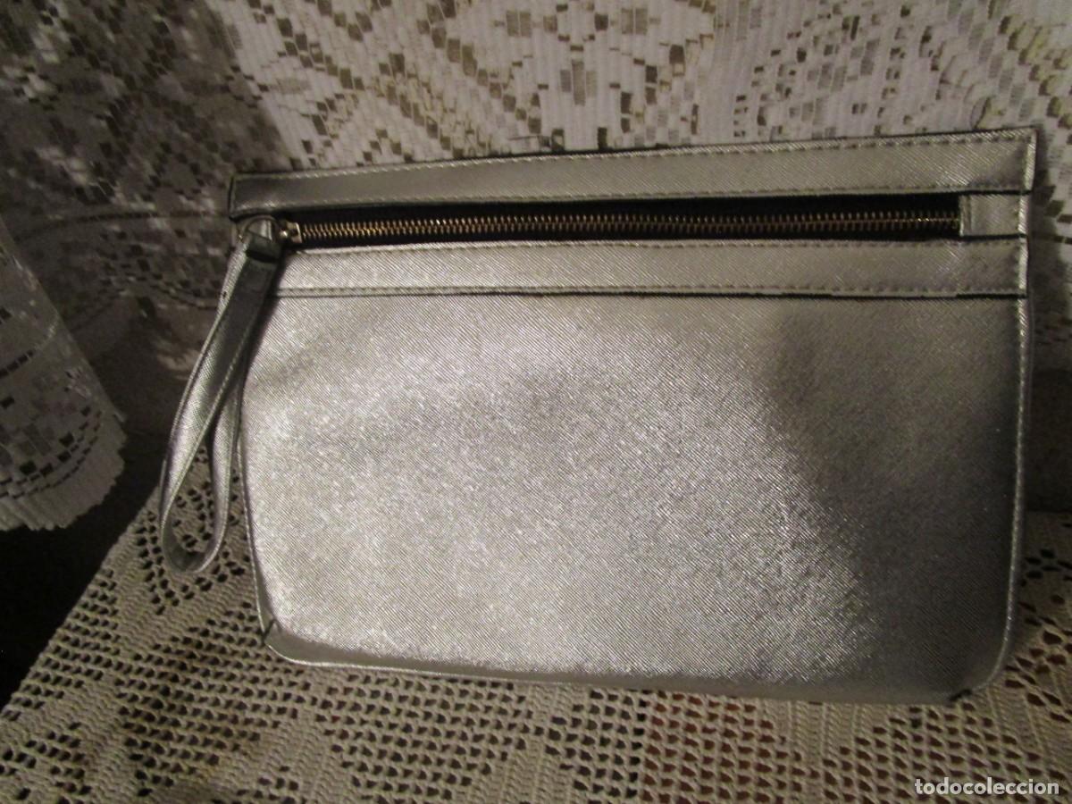 Vintage: BOLSO DE MANO COLOR PLATA