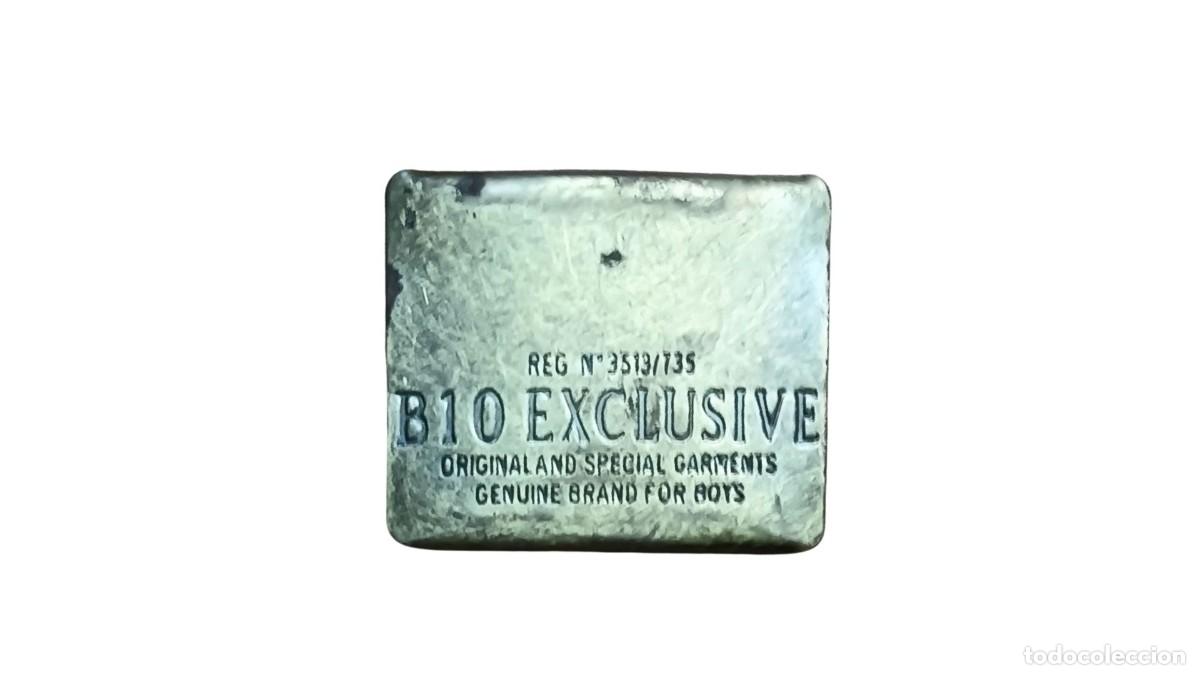 Vintage: HEBILLA DE CINTUR&Oacute;N VINTAGE - PLACA RECTANGULAR MET&Aacute;LICA CON GRABADO - A&Ntilde;OS 90