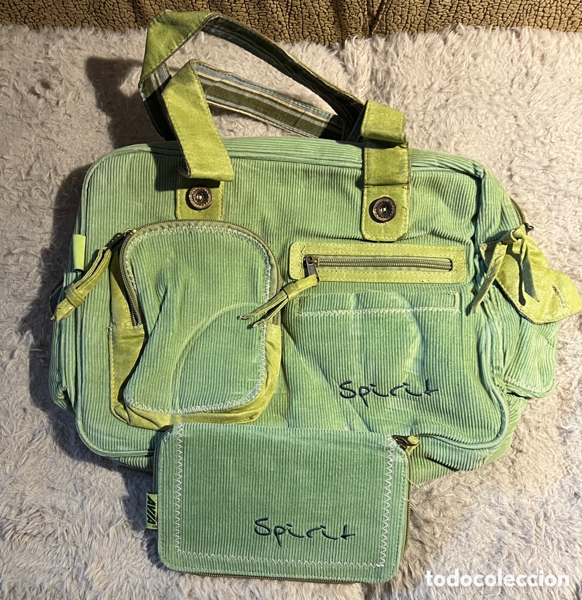 Vintage: Set bolso multibolsillos + cartera de pana verde manzana
