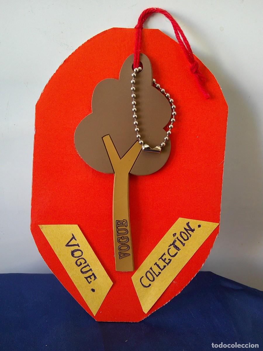 Vintage: &iexcl;&iexcl; =VOGUE.= (Accesorio) UNIXEX. ( Llavero) ORIGINAL-ELEGANTE. Singular. Sin Uso. !! C-6.