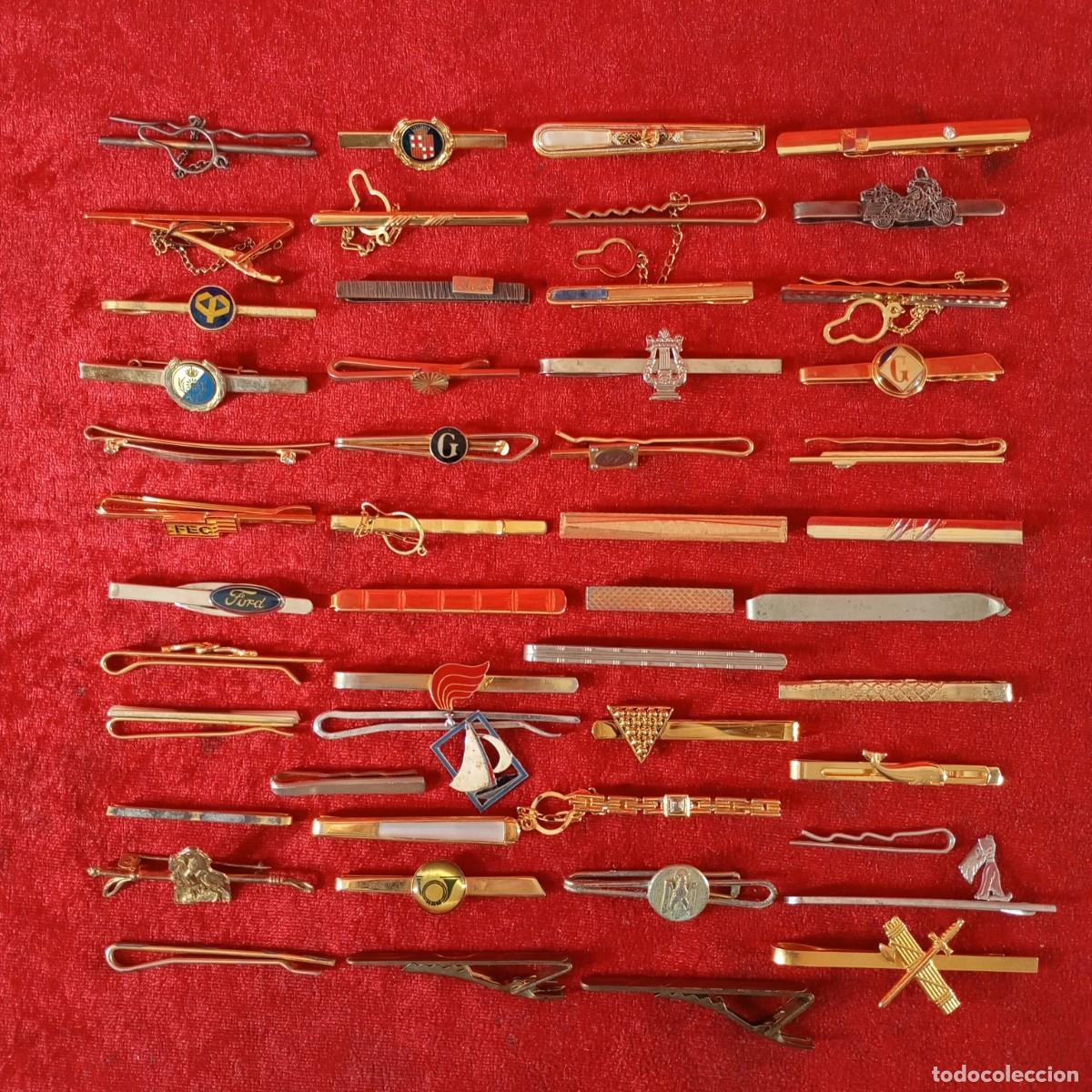 Vintage: COLECCI&Oacute;N VINTAGE DE 49 PISACORBATAS - METALICOS EN DORADO Y PLATEADO - DIVERSAS INSIGNIAS