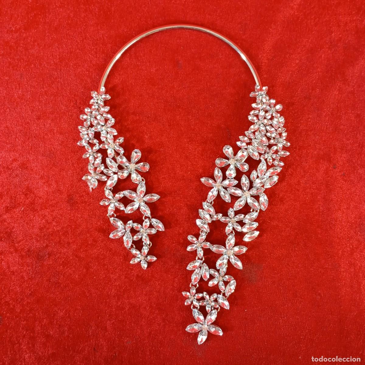 Vintage: COLLAR VINTAGE - ESTILO GARGANTILLA - DISE&Ntilde;O ASIM&Eacute;TRICO - COLOR PLATINO - APLIQUES DE CRISTALES - 05