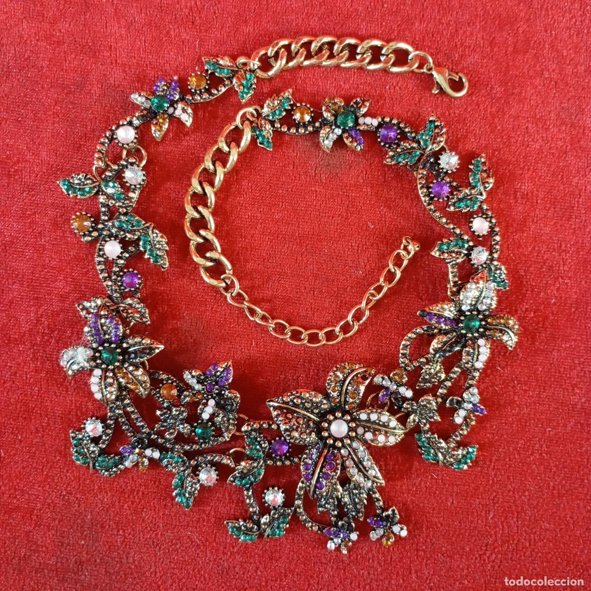Vintage: COLLAR VINTAGE - ESTILO GARGANTILLA - DISE&Ntilde;O ASIM&Eacute;TRICO - APLIQUES DE CRISTALES DE COLOR - 16