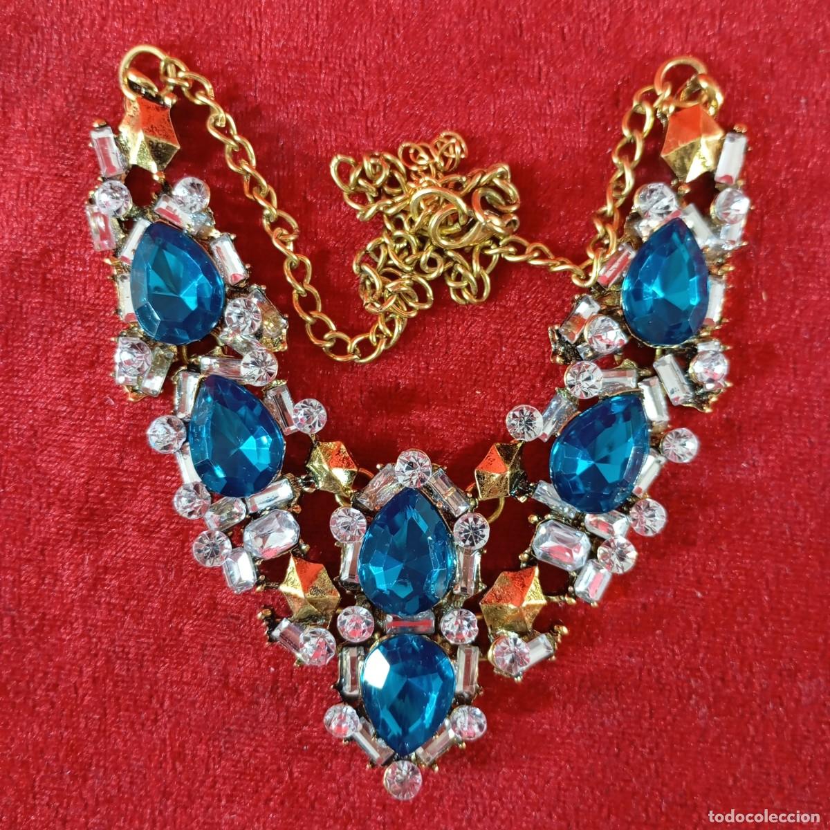 Vintage: COLLAR VINTAGE - ESTILO GARGANTILLA - CRISTALES AZULES EN CORTE LAGRIMA - DORADO - 03