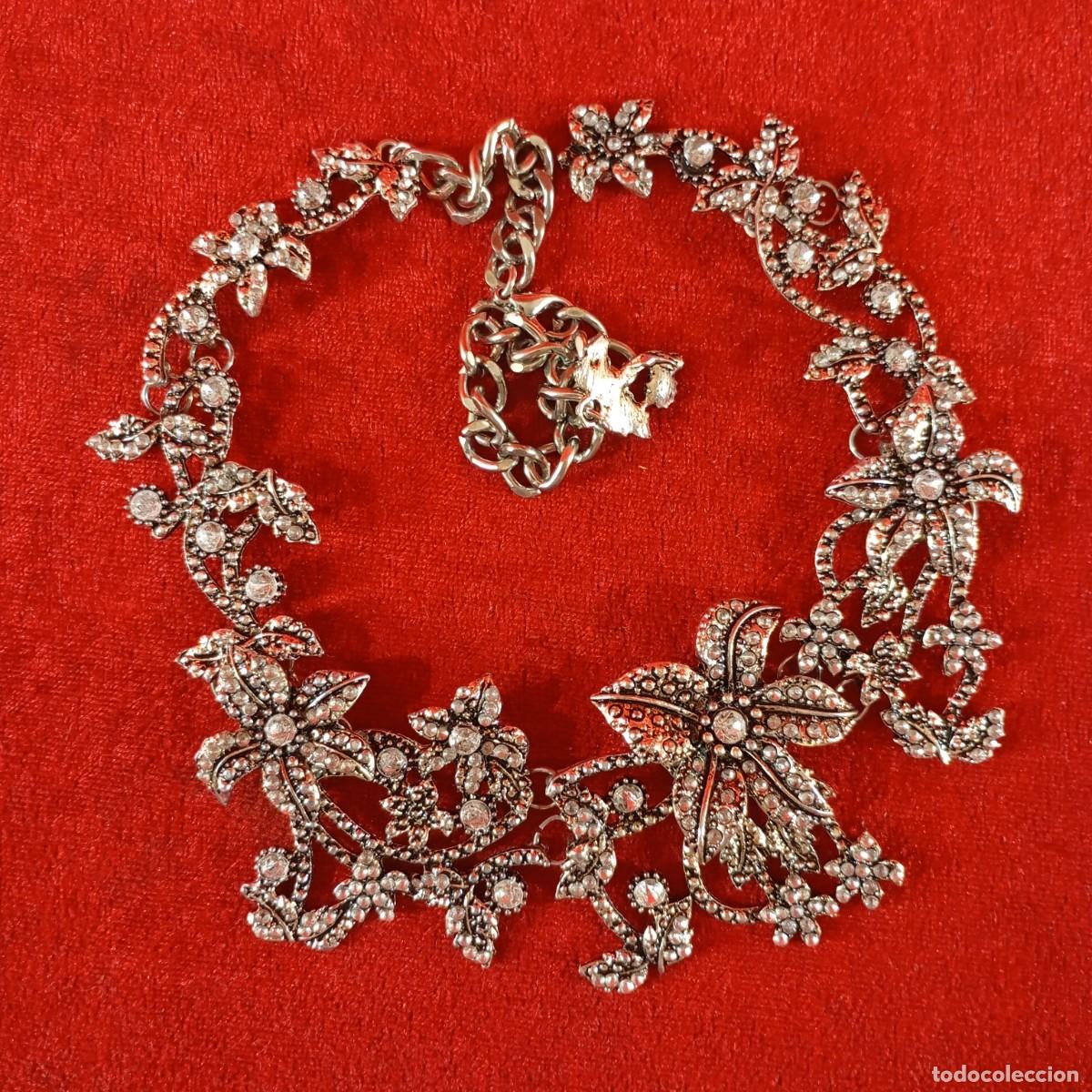 Vintage: COLLAR VINTAGE - ESTILO GARGANTILLA - DISE&Ntilde;O ASIM&Eacute;TRICO PLATINO - APLIQUES DE CRISTALES - 06