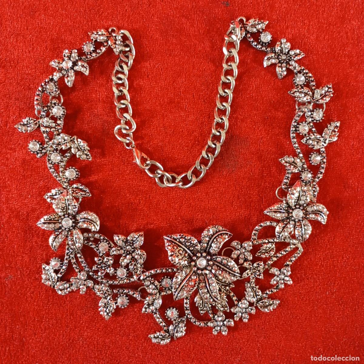 Vintage: COLLAR VINTAGE - ESTILO GARGANTILLA - DISE&Ntilde;O ASIM&Eacute;TRICO PLATINO - APLIQUES DE CRISTALES - 07