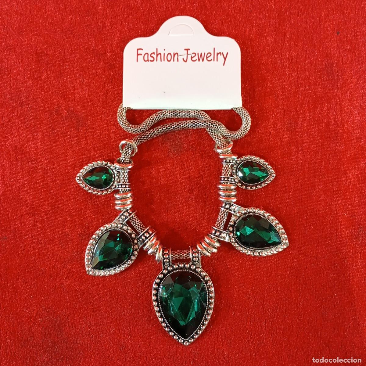Vintage: COLLAR VINTAGE - ESTILO IMPERIAL - CRISTALES VERDES EN CORTE LAGRIMA - TALLA ESMERALDA - 10