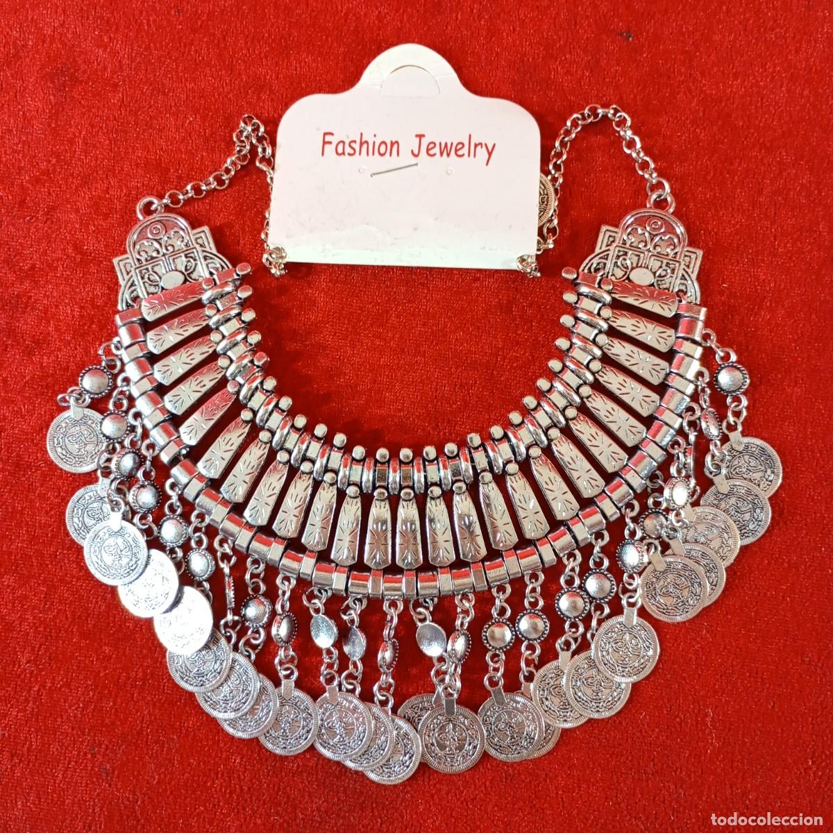 Vintage: COLLAR VINTAGE - COLOR PLATINO - ESTILO BOHEMIO - MONEDAS COLGANTES - 23