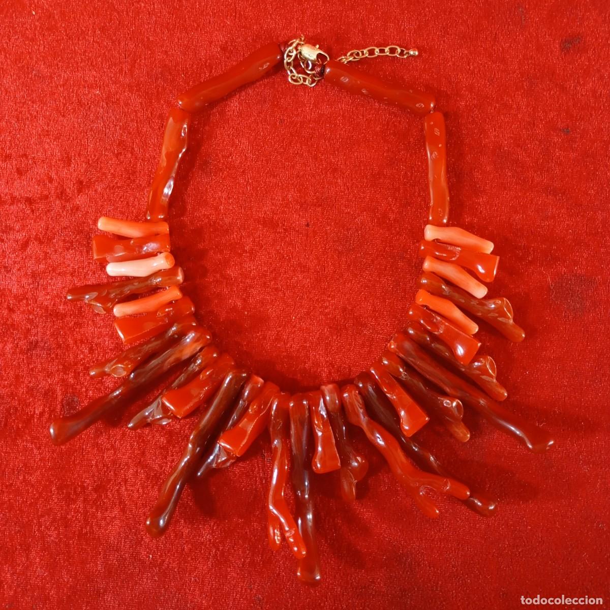 Vintage: COLLAR VINTAGE - COLOR ROJO - ESTILO BOHEMIO - PIEDRAS EN FORMA DE CORAL - 25