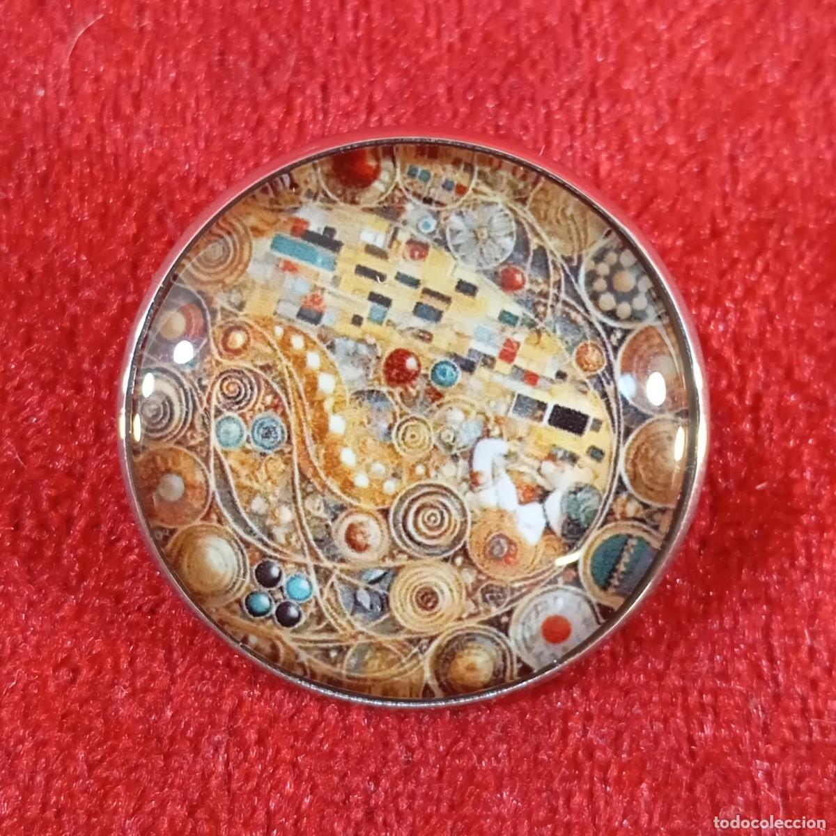 Vintage: PIN VINTAGE - EN BASE METALICA - CRUADO DE EL BESO - GUSTAV KLIMT - 72