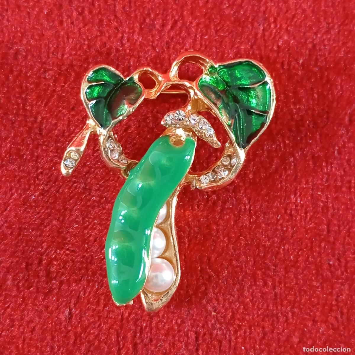 Vintage: BROCHE VINTAGE - EN FORMA DE GISANTE - DORADO - CON APLIQUES DE CRISTALES Y PERLAS - 75