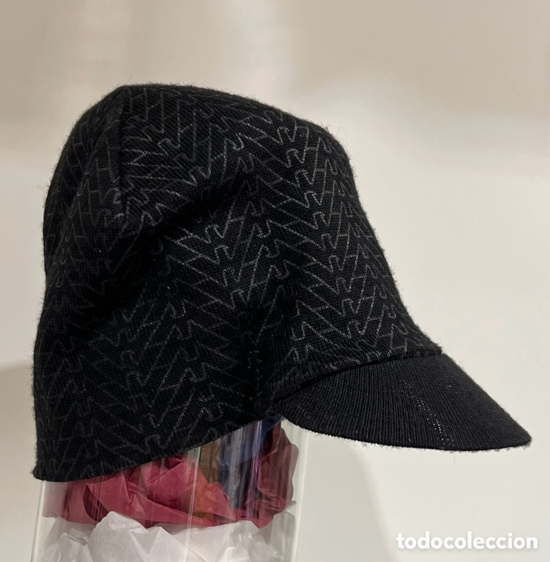 Vintage: Gorra ajustable. EMPORIO ARMANI. Lana. Talla S.