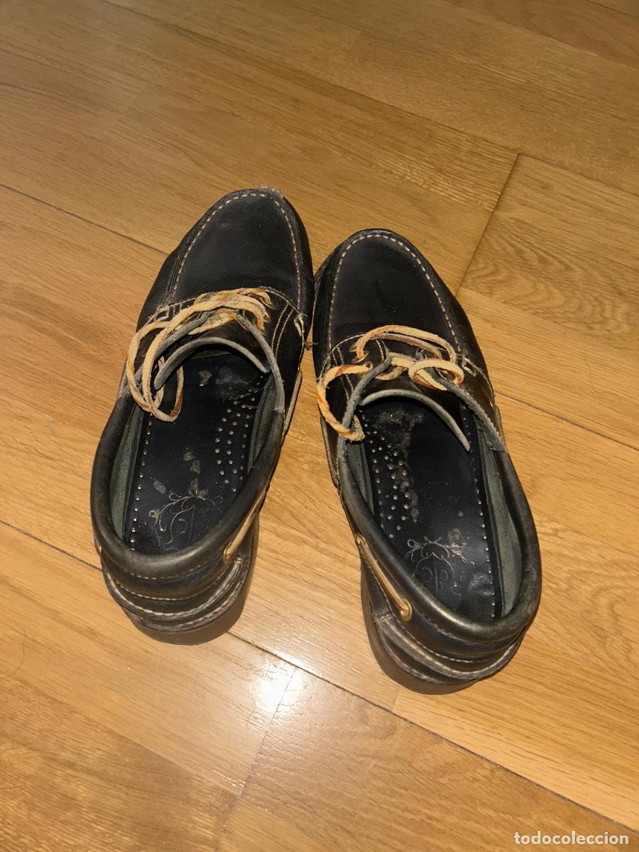 Vintage: Zapatos na&uacute;ticos negros