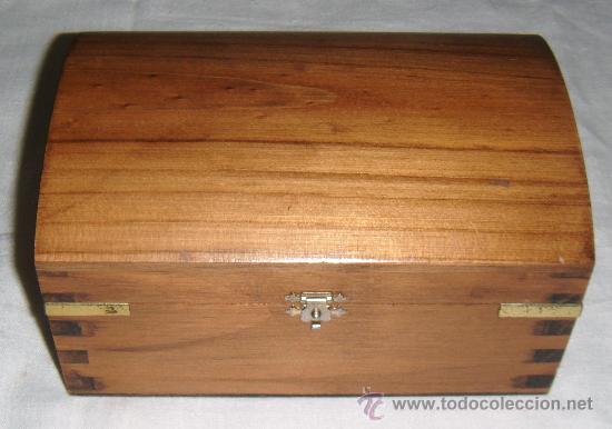 Vintage: Baul de madera a&ntilde;os 70 - Foto 1
