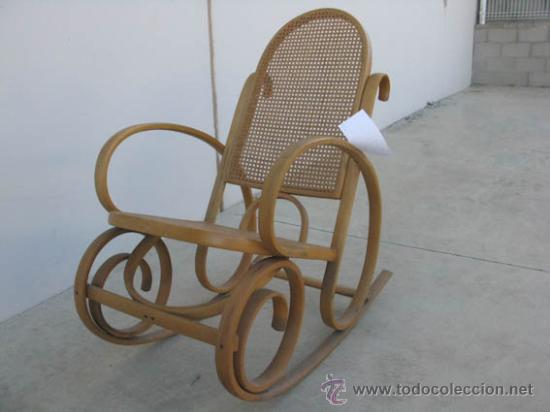 Vintage: Mecedora de madera de haya. - Foto 1