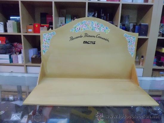 Vintage: mueble expositor de madera factis - Foto 1