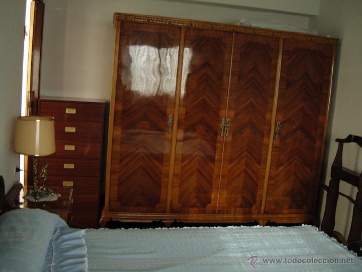 Vintage: DORMITORIO HABITACI&Oacute;N ART DECO. ARMARIO MESILLAS C&Oacute;MODA COQUETA CON ESPEJO MESITAS Y LAMPARA BRONCE