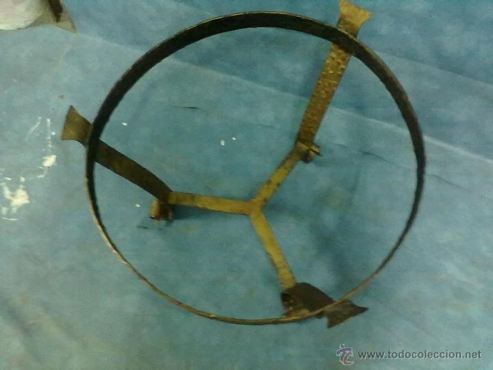 Vintage: MACETERO PIE DE MESA HIERRO DORADO - Foto 2