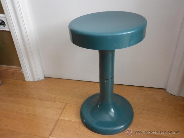 Vintage: TABURETE DE PL&Aacute;STICO A&Ntilde;OS 60 - Foto 3