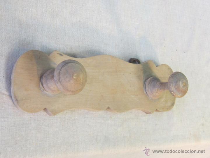 Vintage: perchero de pared con dos perchas en madera - Foto 3