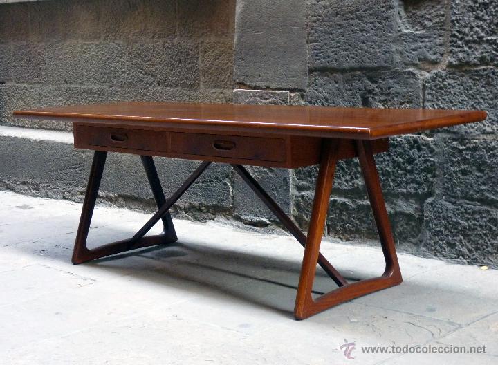 Vintage: Mesa grande de cafe danesa de mitad de siglo de teca - Foto 1