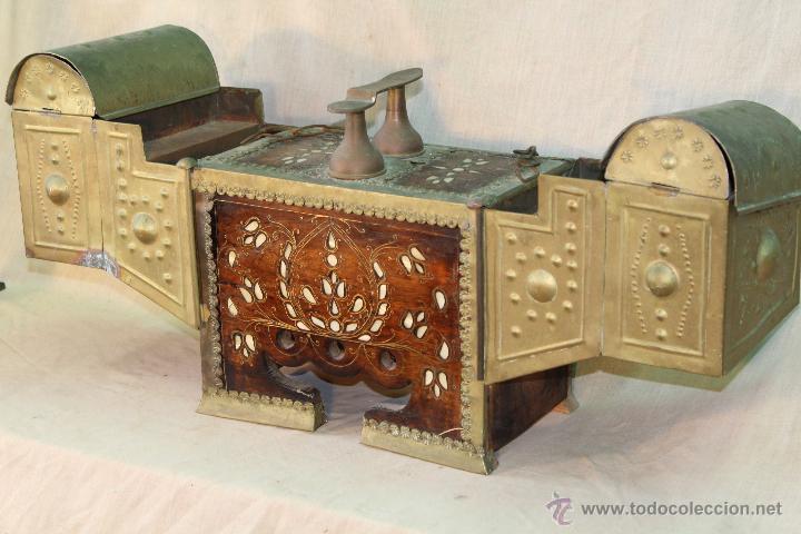 Vintage: zapatero en laton y madera - Foto 2