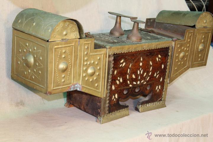 Vintage: zapatero en laton y madera - Foto 3