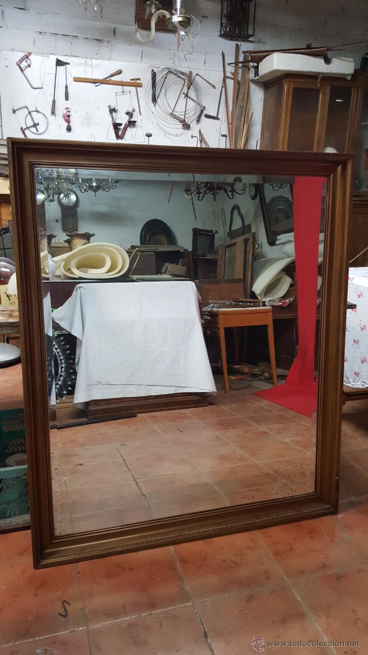 Vintage: G Espejo en dorado oscuro con luna biselada. - Foto 1