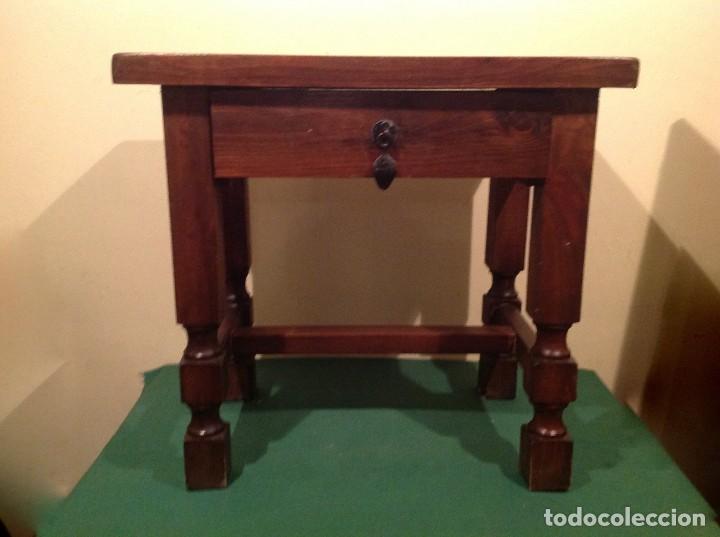 Vintage: Dos Mesitas Con Un Caj&oacute;n Cada Una De Madera - Foto 3