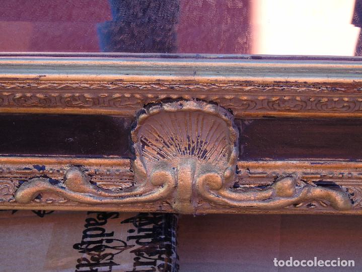 Vintage: ESPEJO DE MADERA BISELADO, CON ANGELOTES EN LAS ESQUINAS - Foto 7
