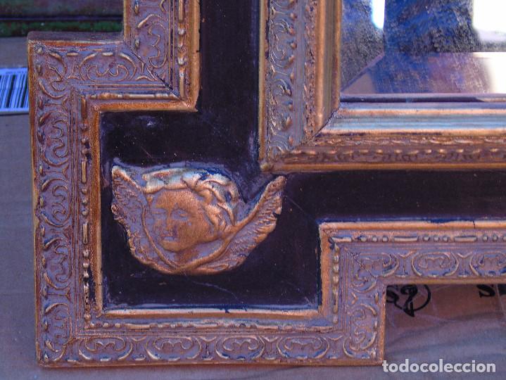 Vintage: ESPEJO DE MADERA BISELADO, CON ANGELOTES EN LAS ESQUINAS - Foto 8