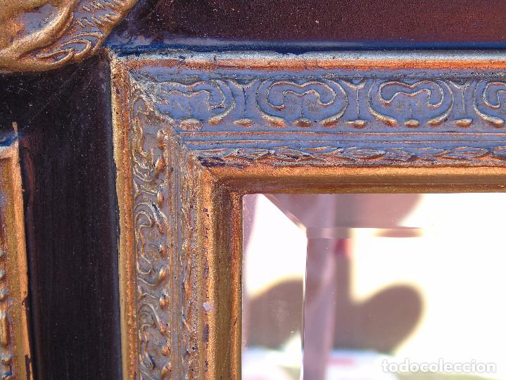 Vintage: ESPEJO DE MADERA BISELADO, CON ANGELOTES EN LAS ESQUINAS - Foto 9