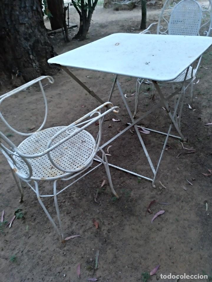 Vintage: Mesa y dos sillones exterior - Foto 2