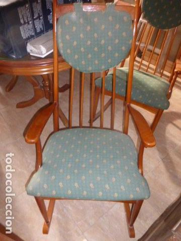 Vintage: MECEDORA DE MADERA CON TAPICERIA - Foto 1