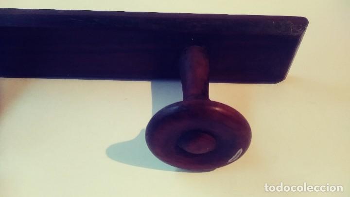 Vintage: PERCHERO DE MADERA 2 COLGADORES - Foto 2