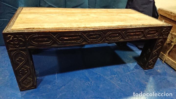 Vintage: MESA BAJA DE MADERA CON SOBRE DE MARMOL. - Foto 1