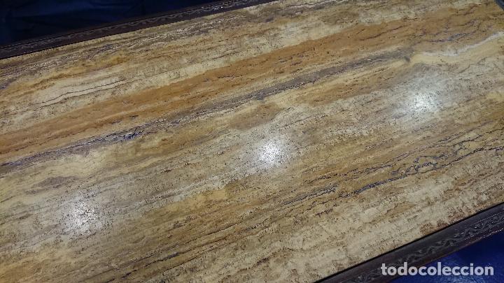 Vintage: MESA BAJA DE MADERA CON SOBRE DE MARMOL. - Foto 3