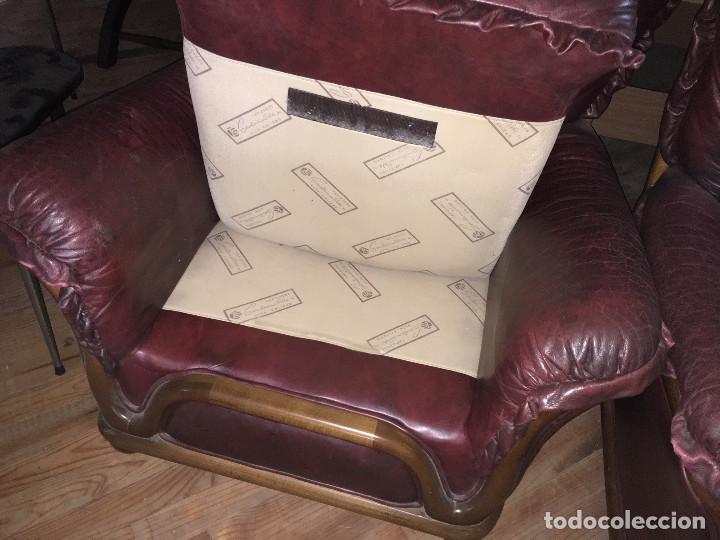 Vintage: Sillones de piel y madera. - Foto 3