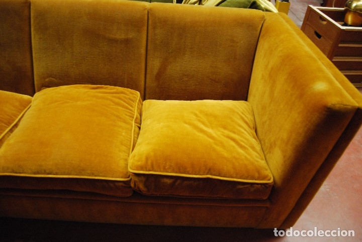 Vintage: Sof&aacute; tapizado en terciopelo dorado. - Foto 6
